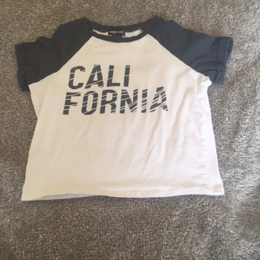 WET SEAL California Crop Top Tee